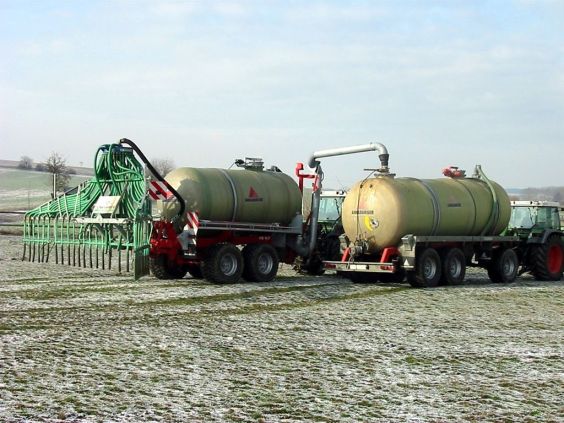 Tanks for spreading liquid fertilizer - 2