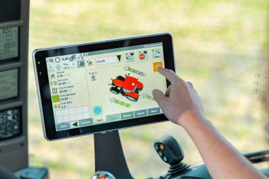 CASE IH launches new AFS 700 PLUS monitor for PUMA 150 – 175 and MAXXUM