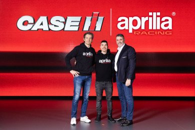 Aiming for the podium - Case IH to sponsor Aprilia in MotoGP™ series for season two 